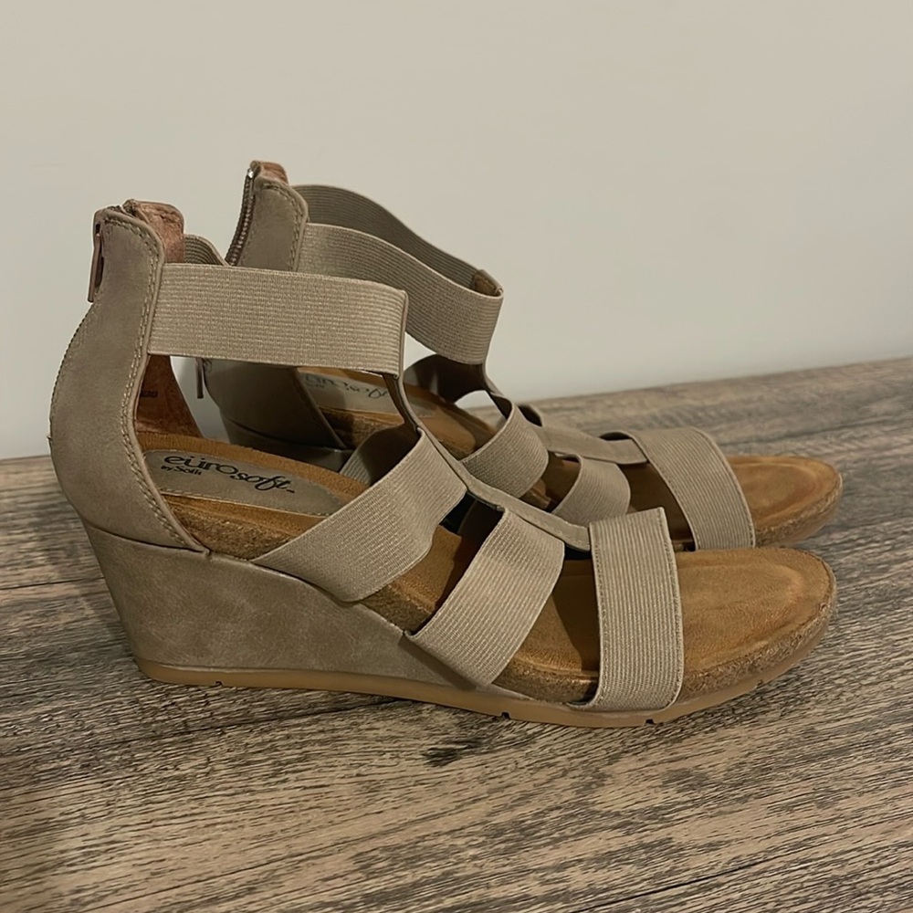 Wedge heels size 8 Euro Soft by Sofft